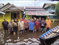 Korban Banjir di Desa Beringin Kecamatan Sajad Dapat Bantuan dari Melani Astuti
